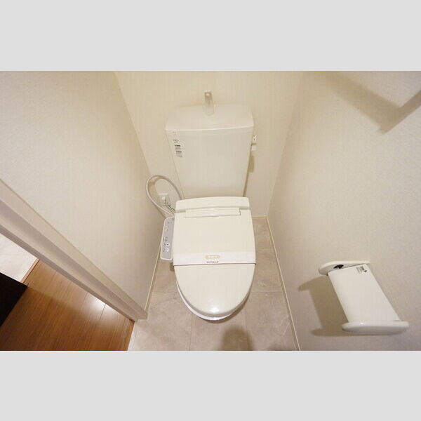 トイレ (トイレ温水洗浄暖房便座)