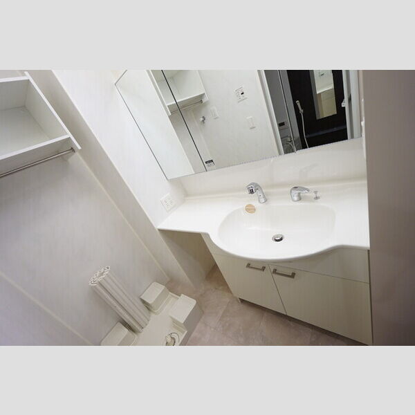 洗面所 (洗髪洗面化粧台)