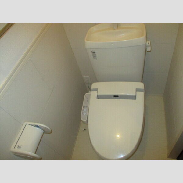 トイレ (トイレ)