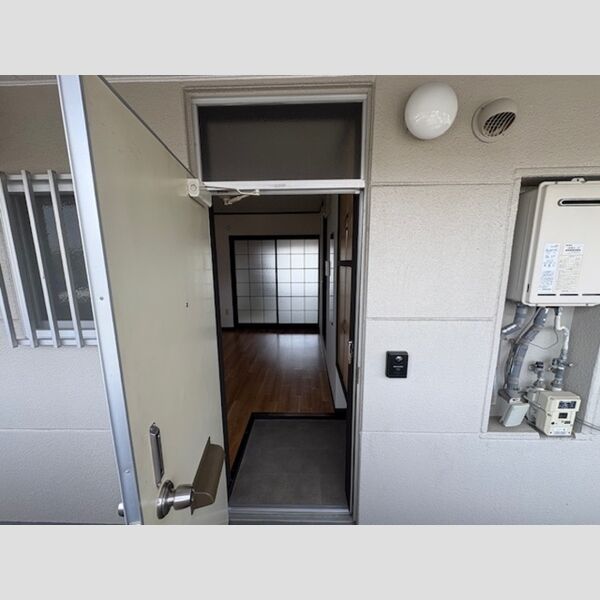 玄関 (玄関)
