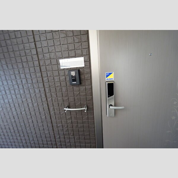 玄関 (カードキー)