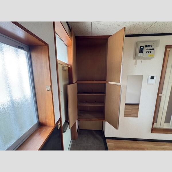 玄関 (シューズボックス)