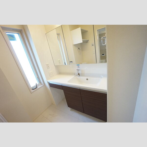 洗面所 (洗髪洗面化粧台)
