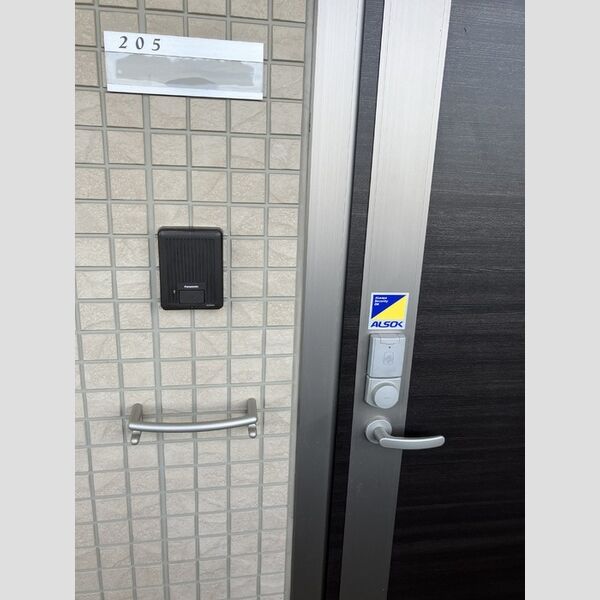 玄関 (インターホン)