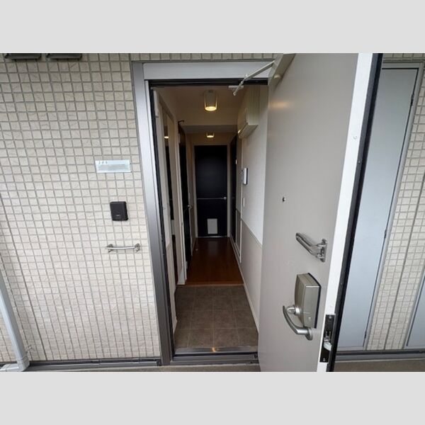 玄関 (玄関)