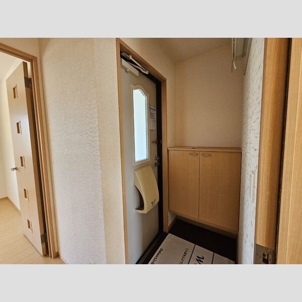 玄関 (玄関)
