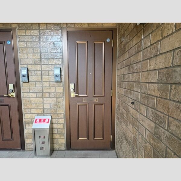 玄関 (玄関)