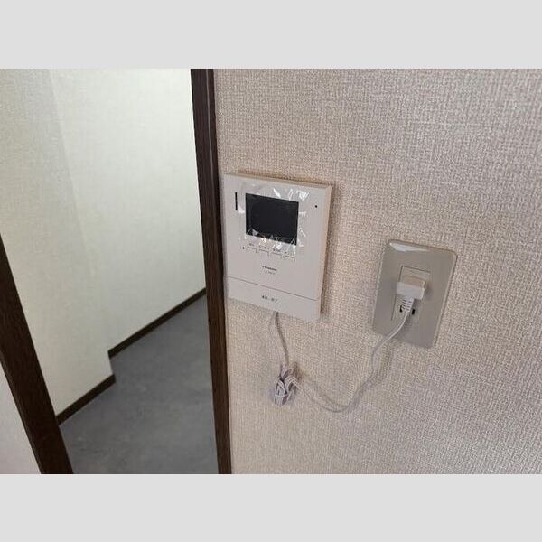 その他設備 (モニター付きインターホン)