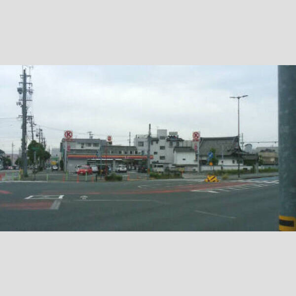 現地周辺 (サークルK豊橋東松山店)