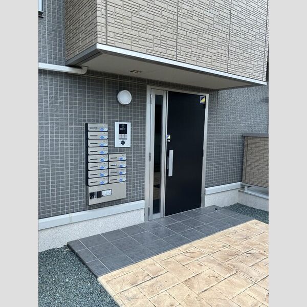 エントランス (エントランス)