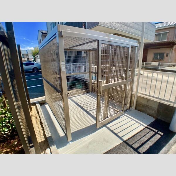 現地周辺 (ゴミステーション)