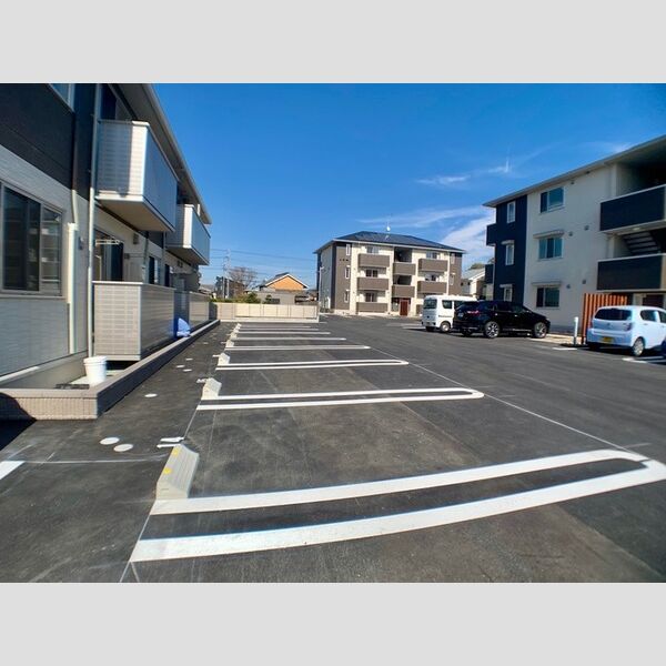 駐車場 (駐車場)