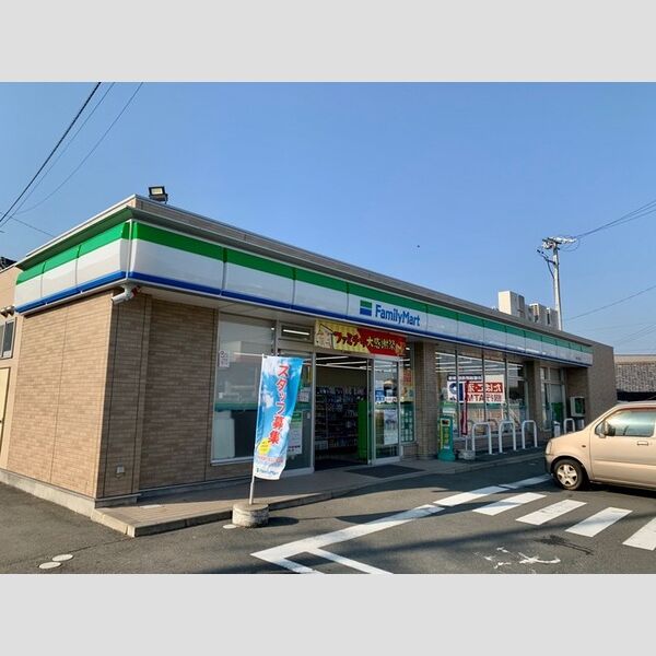 現地周辺 (ファミリーマート　豊川御津店)