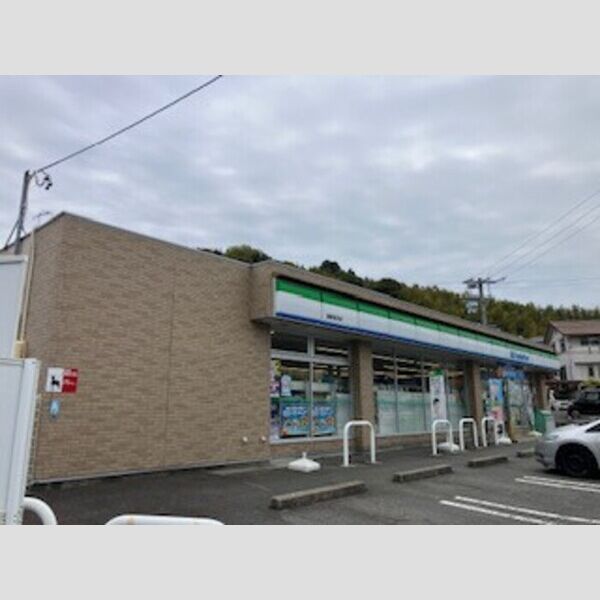 現地周辺 (ファミリーマート蒲郡塩津店341m)
