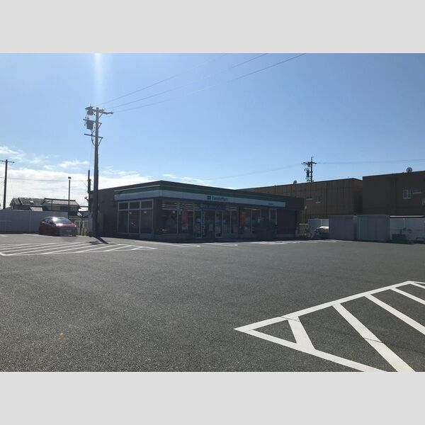 現地周辺 (ファミリーマート豊橋松井町店)