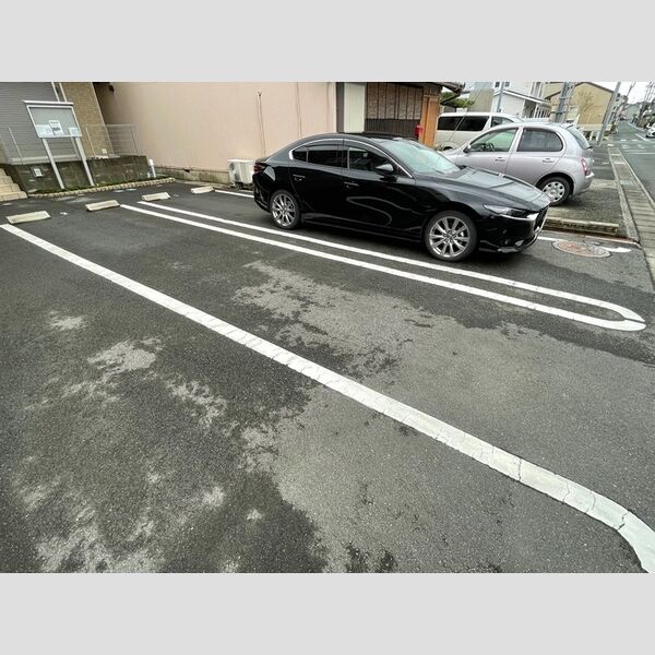 駐車場 (駐車場)