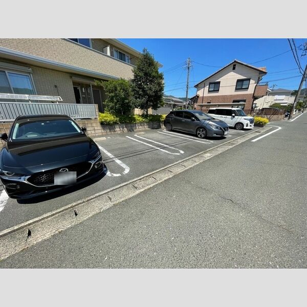 駐車場 (駐車場)