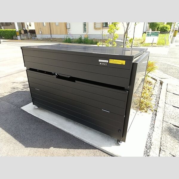 現地周辺 (ごみ置場)