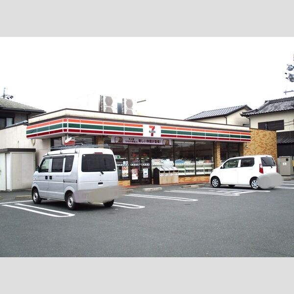 現地周辺 (セブンイレブン豊橋三ツ相町店)