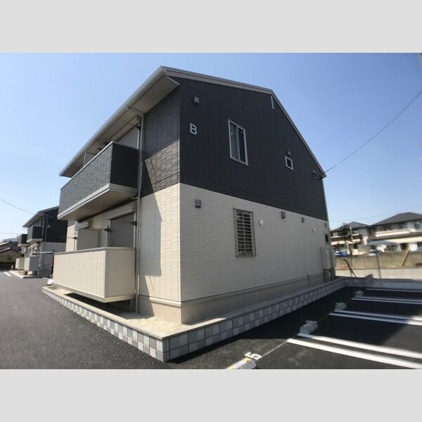建物外観 (B棟外観)