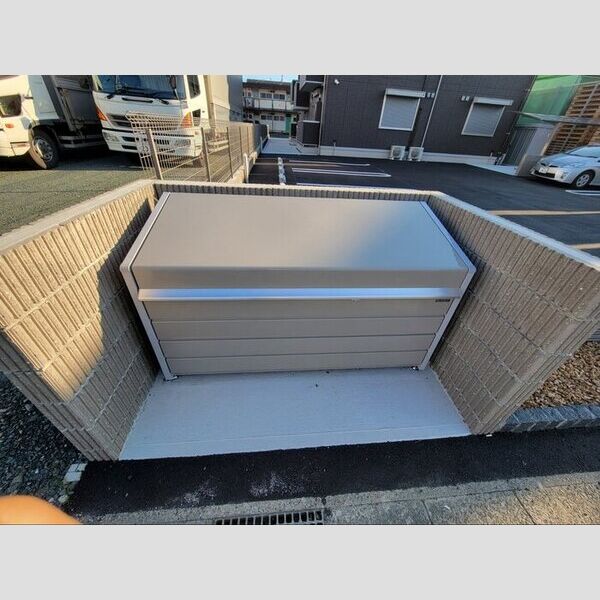 現地周辺 (ごみBOX)