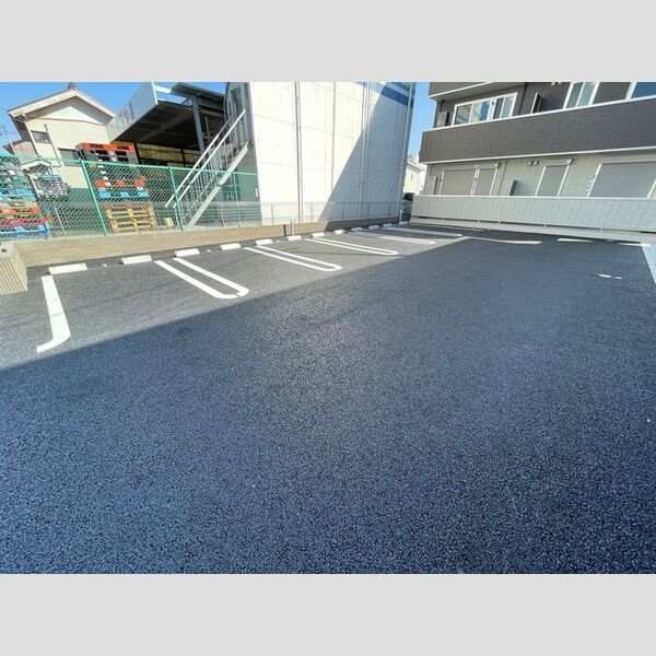 駐車場 (駐車場)