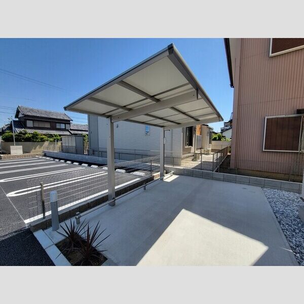 現地周辺 (駐輪場)