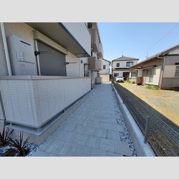 現地周辺 (共用通路)