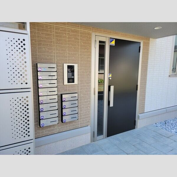 エントランス (エントランス)