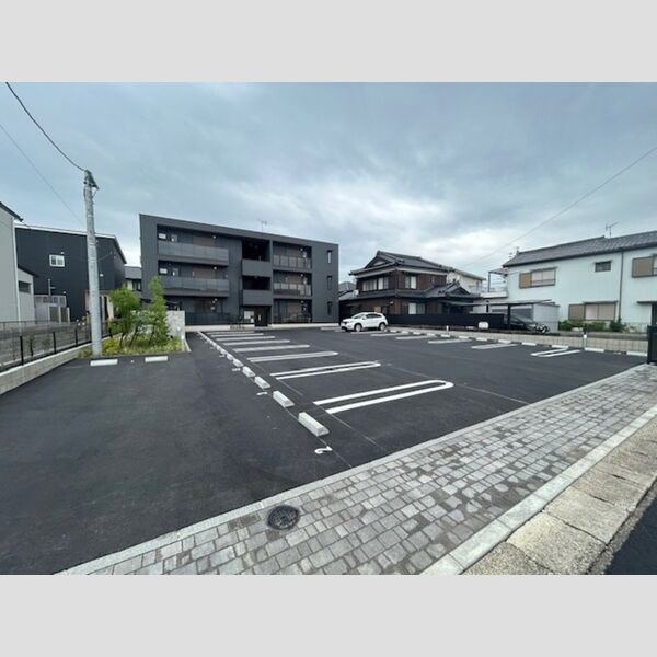 駐車場 (駐車場)