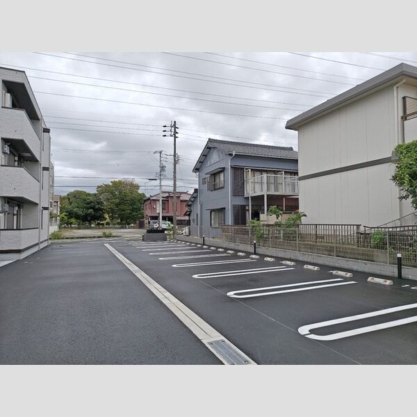 駐車場 (駐車場)