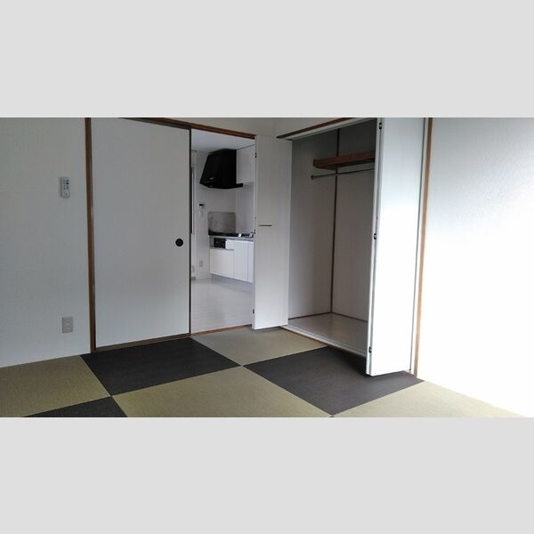 その他 (和室調の洋室①)