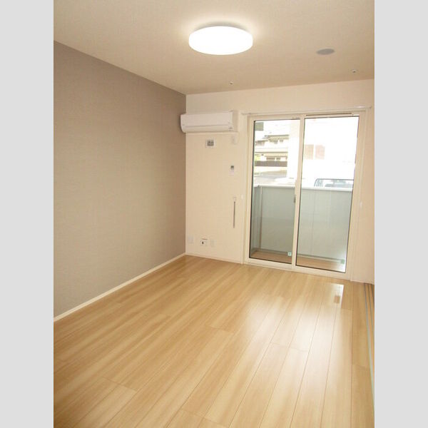 居室・リビング (10.2帖のLDKです!)