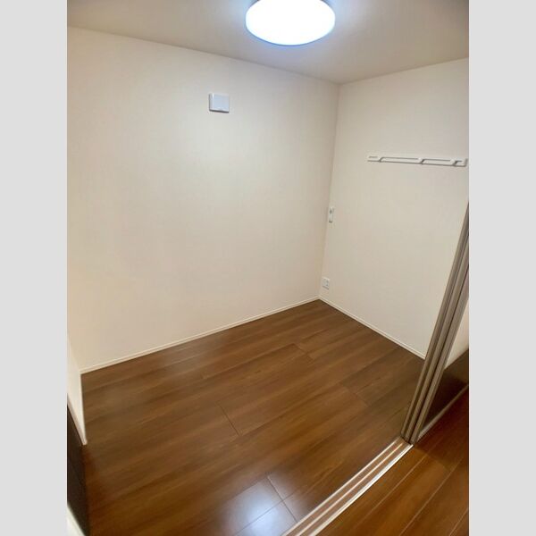 その他 (照明付き 洋室)