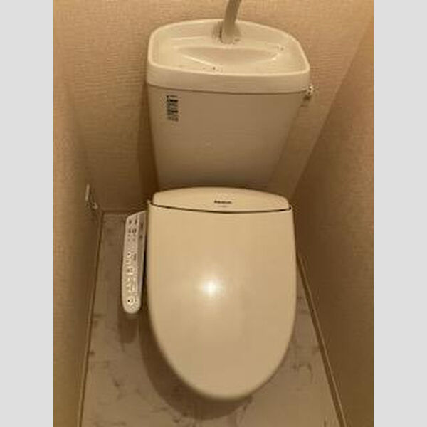 トイレ (温水洗浄暖房便座)