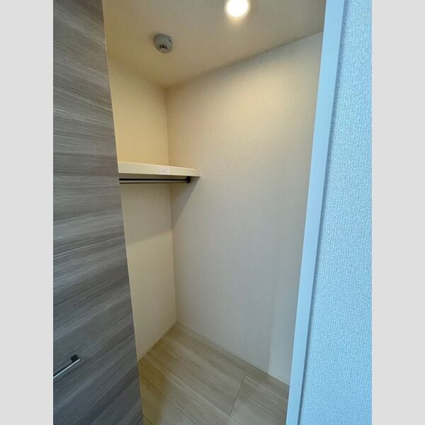 収納 (ウォークインクローゼット♪)