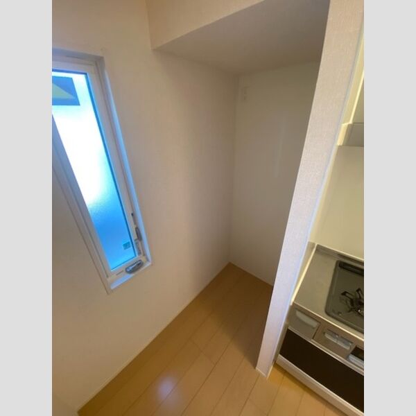 キッチン (キッチン冷蔵庫スペース)