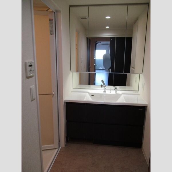 洗面所 (洗面洗髪化粧台)