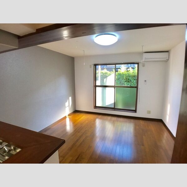 居室・リビング (エアコン・照明付LDK)