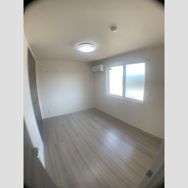 その他 (南側洋室)