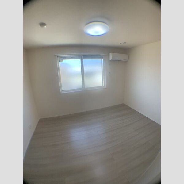 その他 (北側洋室)