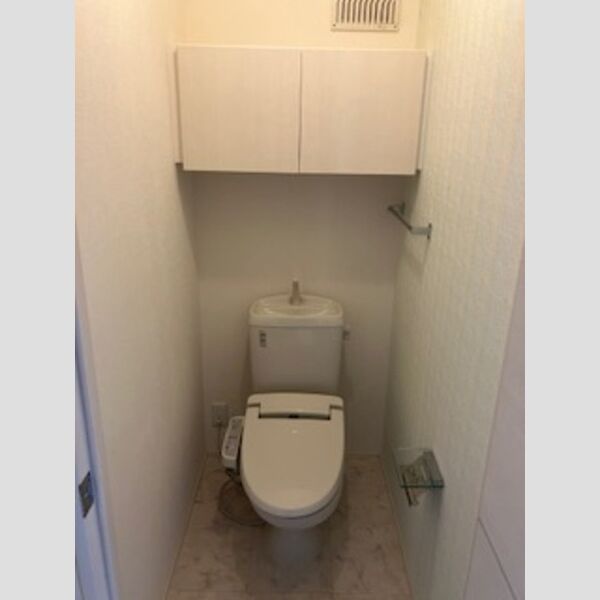 トイレ (温水洗浄暖房便座)