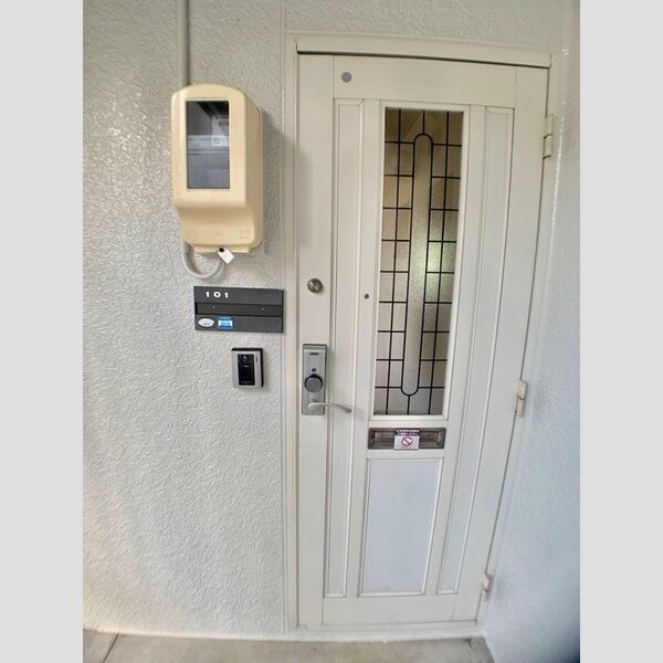 玄関 (玄関　ドアポスト♪)