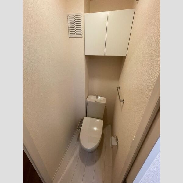 トイレ (温水洗浄暖房便座)