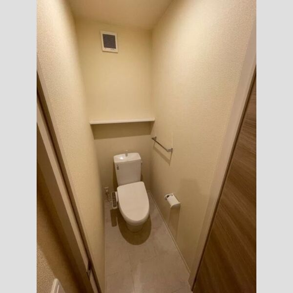 トイレ (温水洗浄暖房便座)