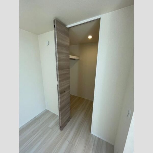 収納 (ウォークインクローゼット)