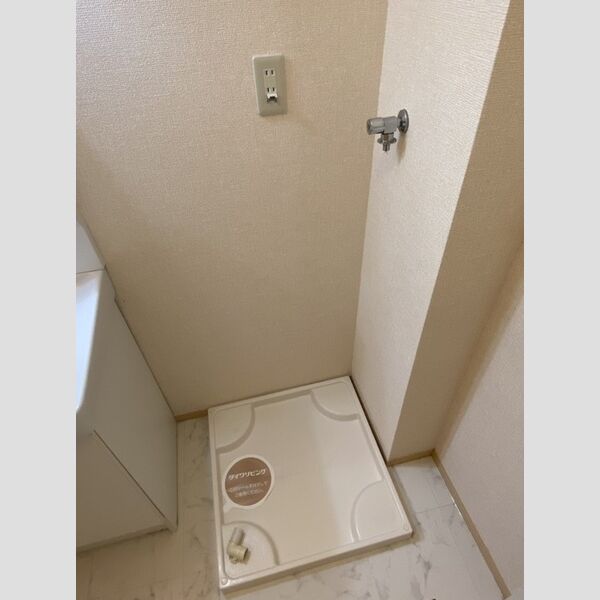 洗面所 (洗濯機置き場)