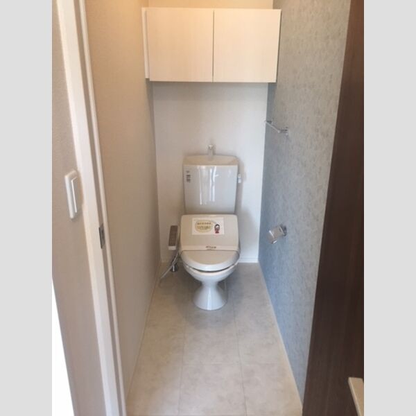 トイレ (温水洗浄暖房便座)