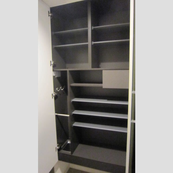 玄関 (シューズクローゼット)