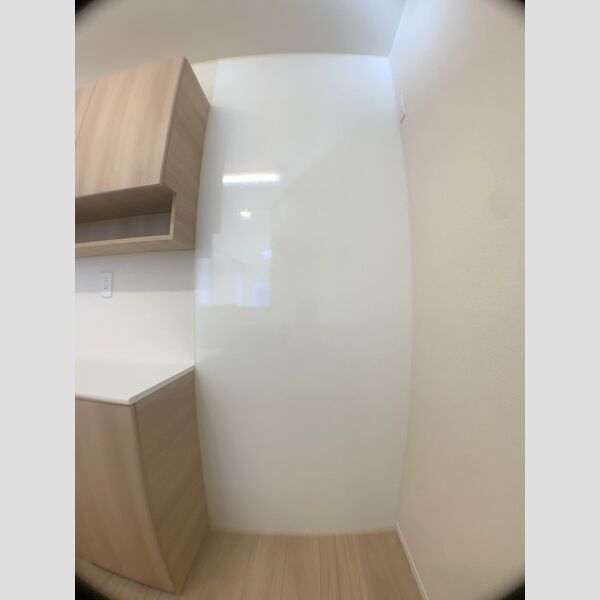 キッチン (冷蔵庫置場)